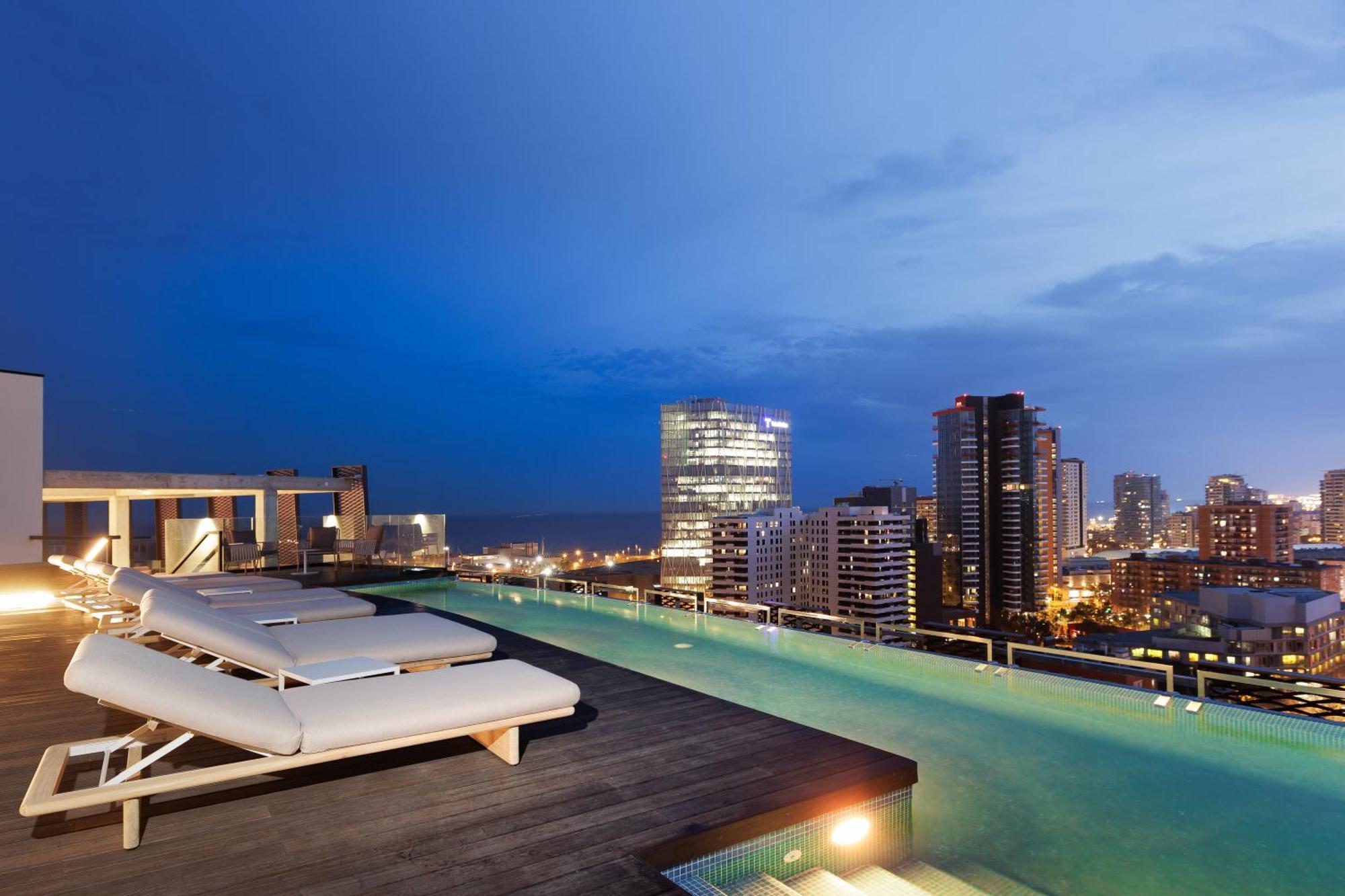 Tembo Barcelona Hotel Sant Adria de Besos Bagian luar foto