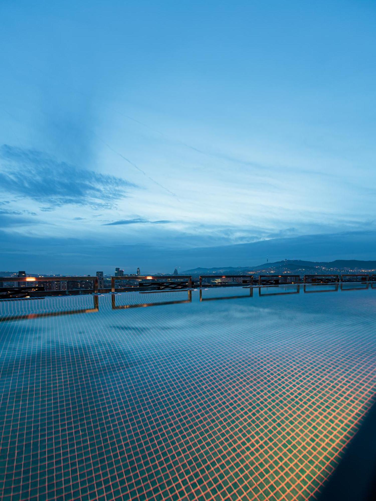 Tembo Barcelona Hotel Sant Adria de Besos Bagian luar foto