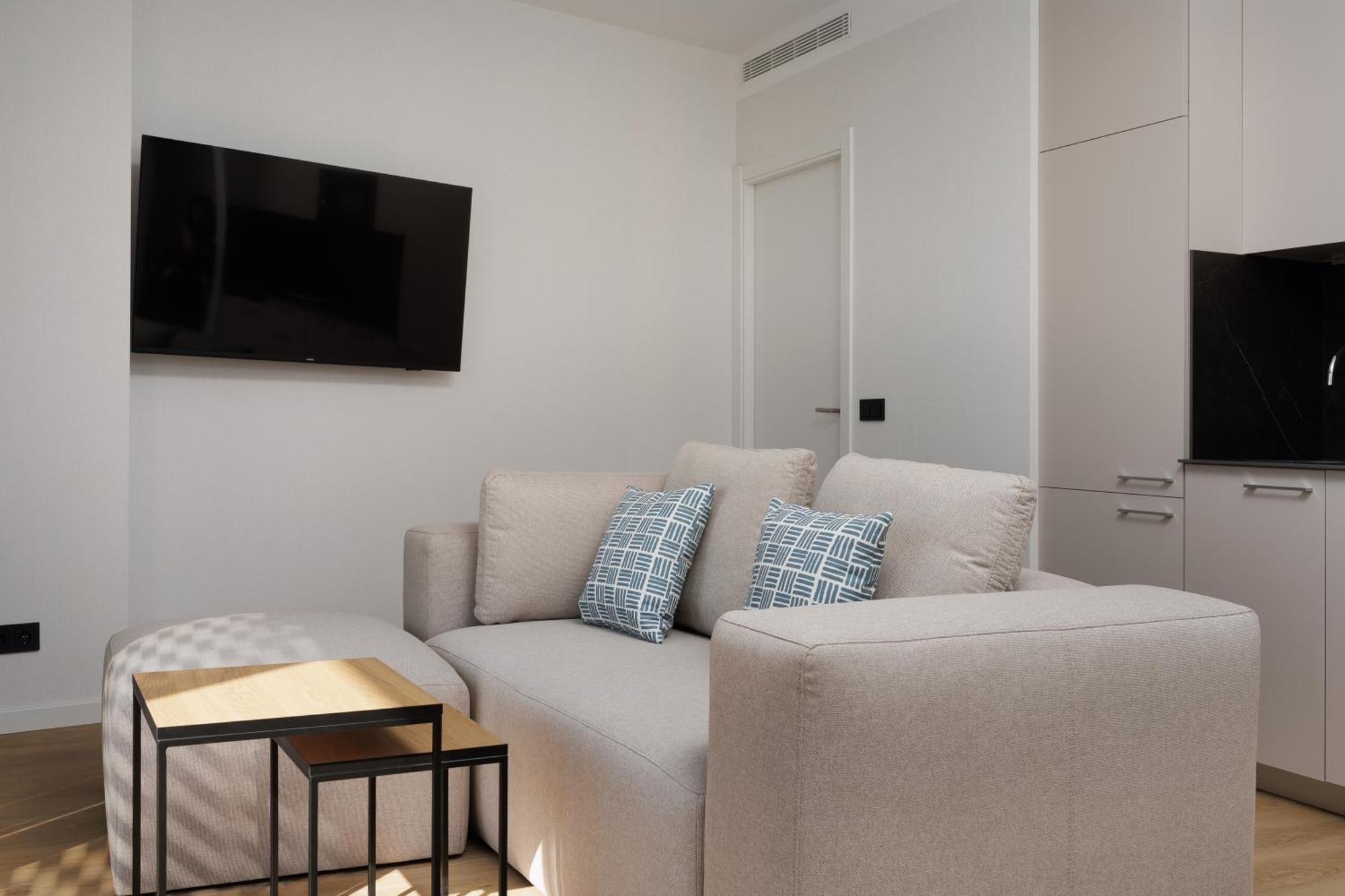 Tembo Barcelona Hotel Sant Adria de Besos Bagian luar foto