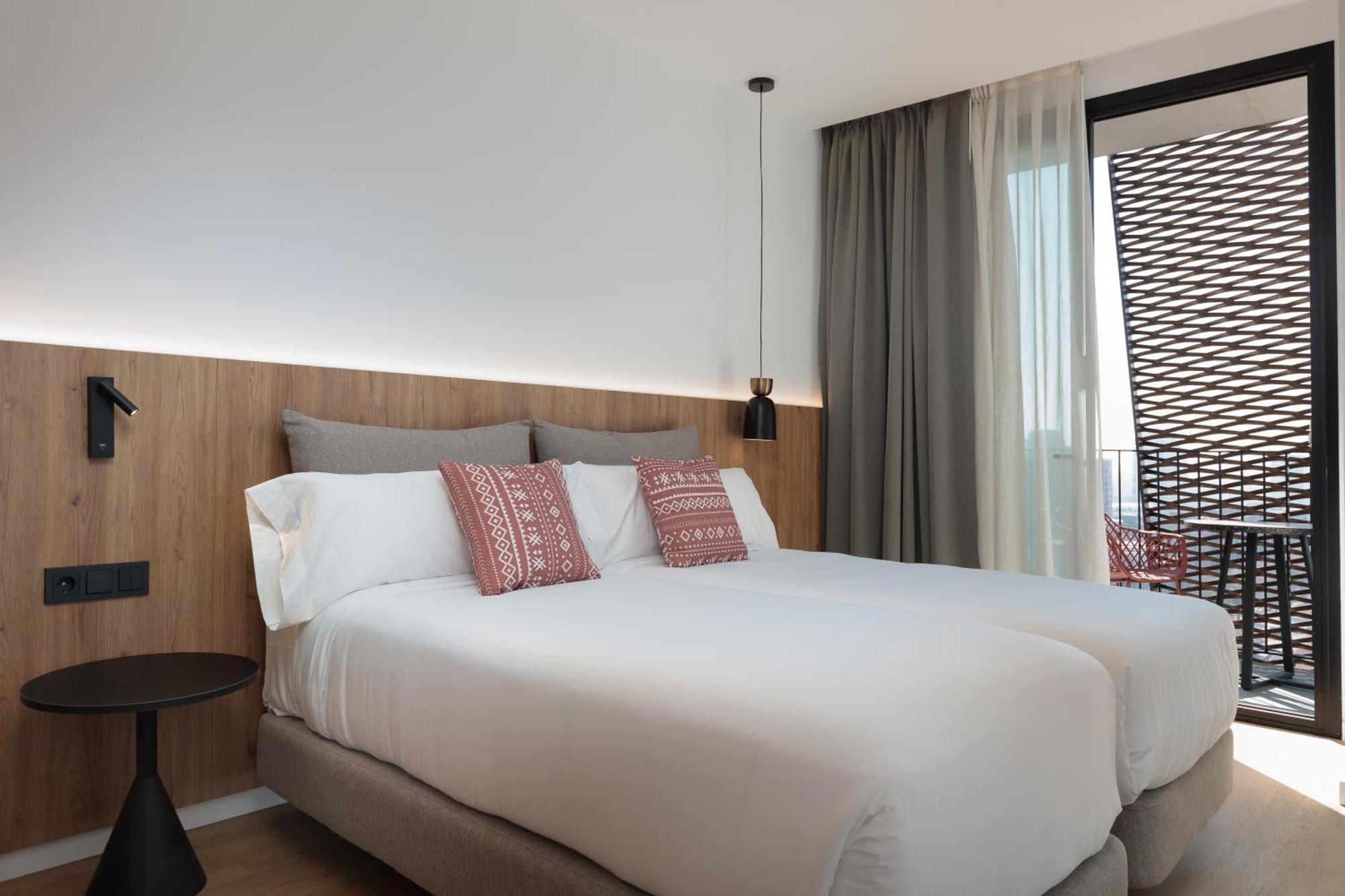 Tembo Barcelona Hotel Sant Adria de Besos Bagian luar foto