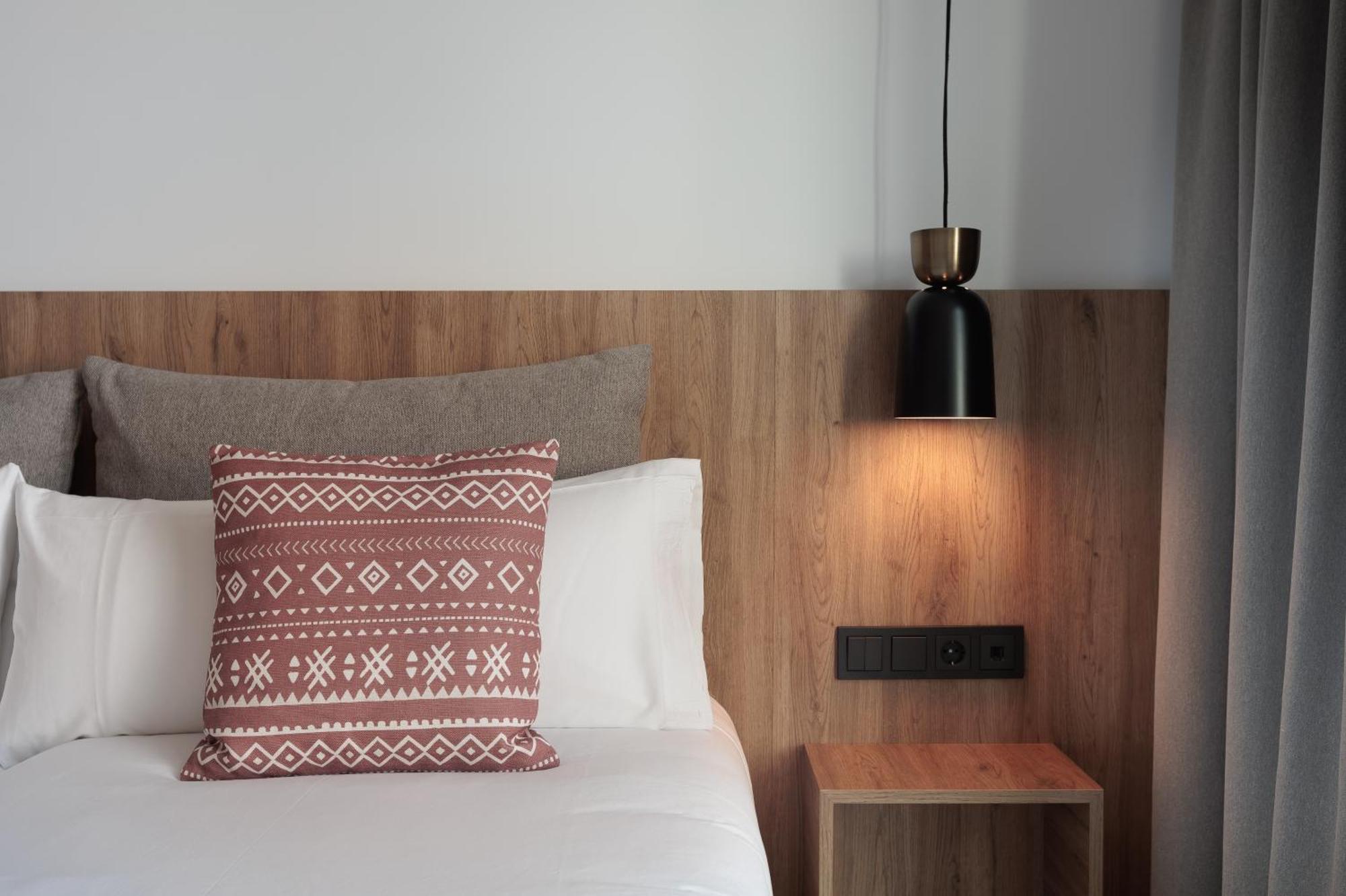Tembo Barcelona Hotel Sant Adria de Besos Bagian luar foto