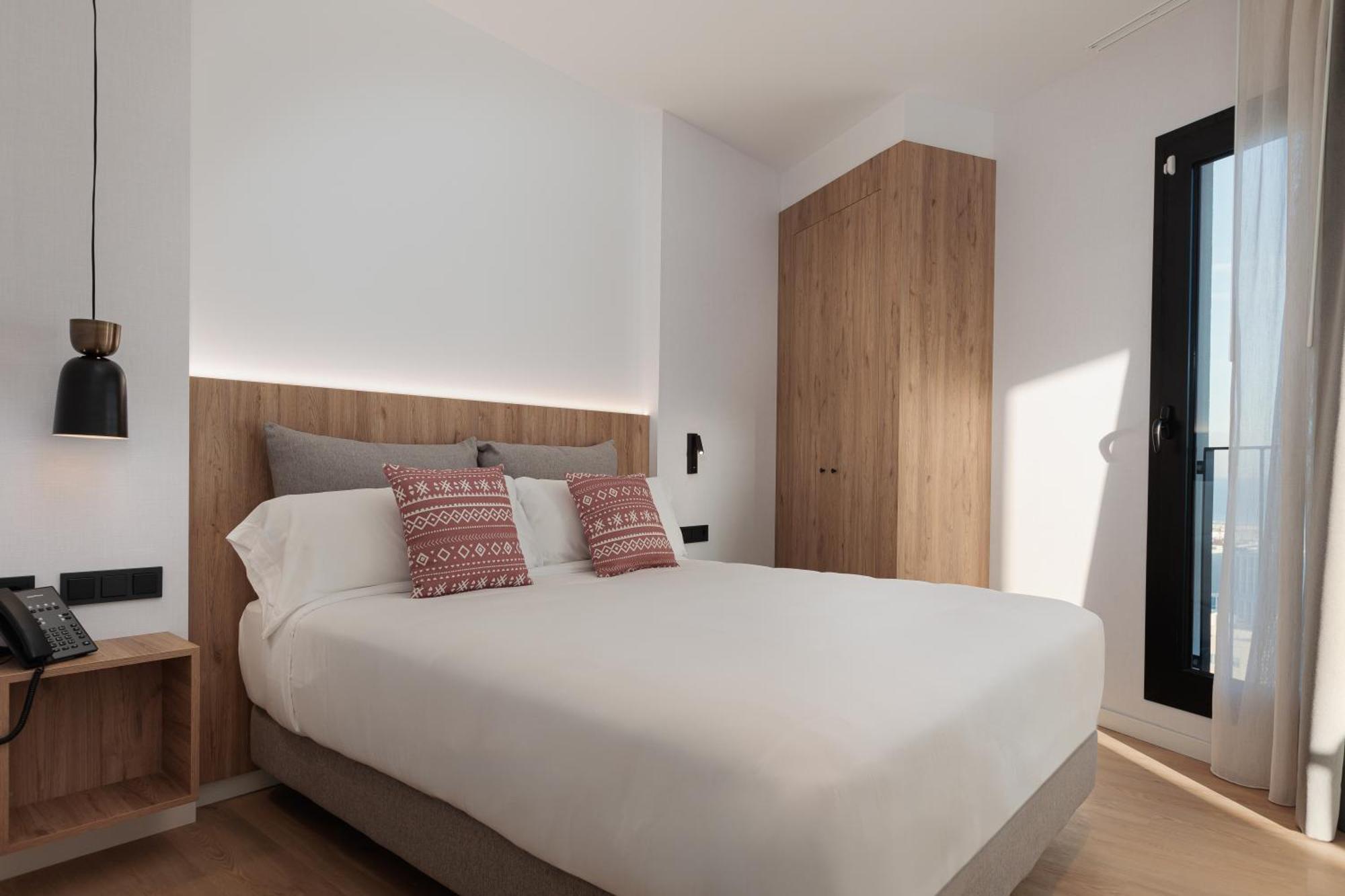 Tembo Barcelona Hotel Sant Adria de Besos Bagian luar foto