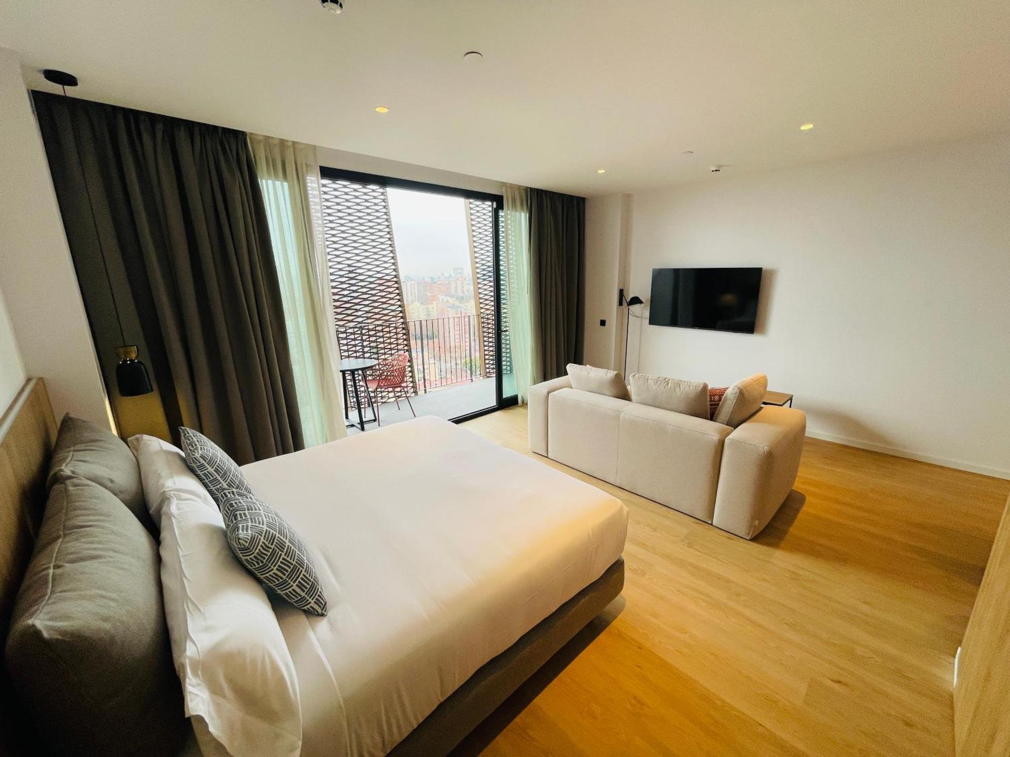 Tembo Barcelona Hotel Sant Adria de Besos Bagian luar foto