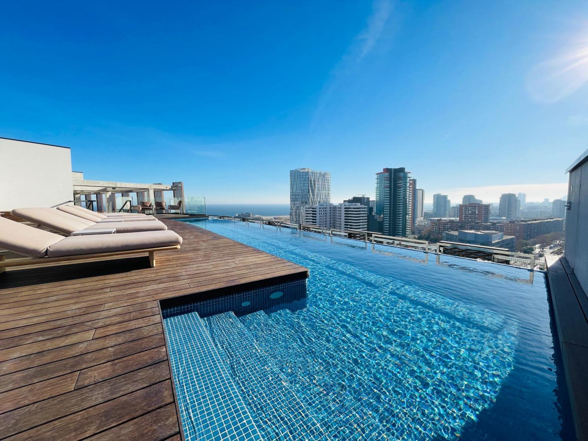 Tembo Barcelona Hotel Sant Adria de Besos Bagian luar foto